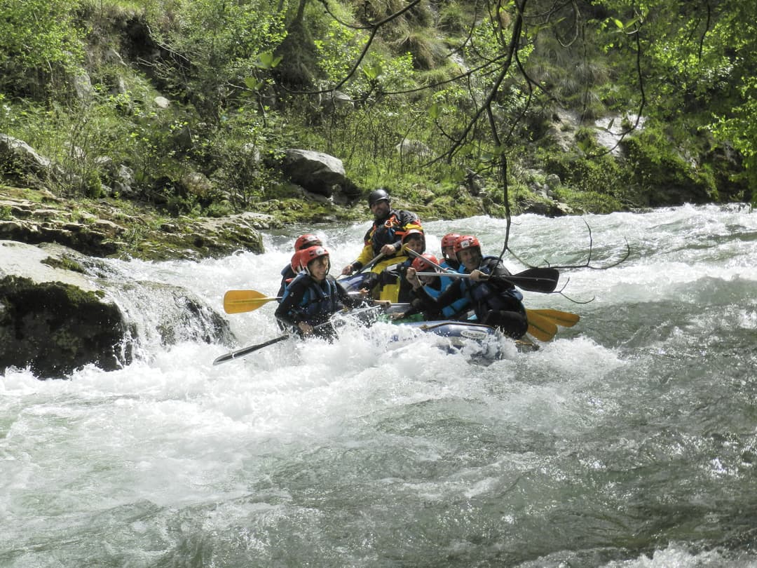 Rafting rio Deva