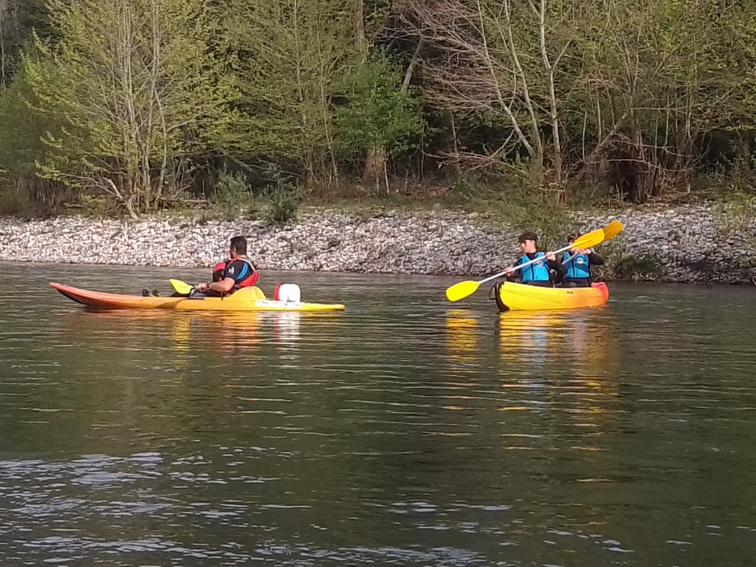 Canoas y Paddel sup Pantano del Ebro