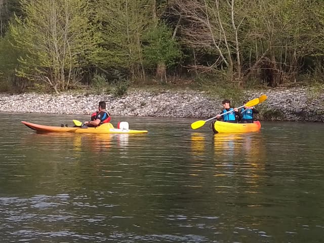 Canoas y Paddel sup Pantano del Ebro
